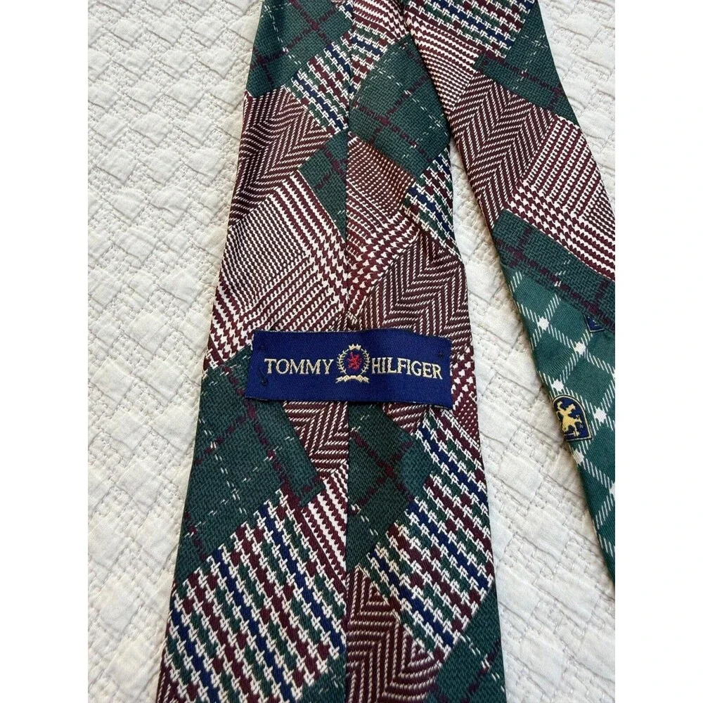 Tommy Hilfiger Italian Silk Patchwork‎ Tie Royal Crest Made in USA 4